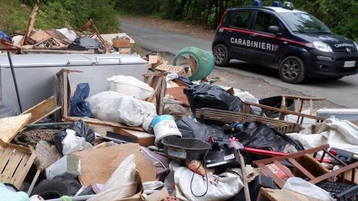 Raffica di controlli dei carabinieri contro l’abbandono dei rifiuti