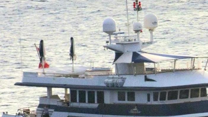 Un superyacht di 50 metri costretto a stare fuori dal porto