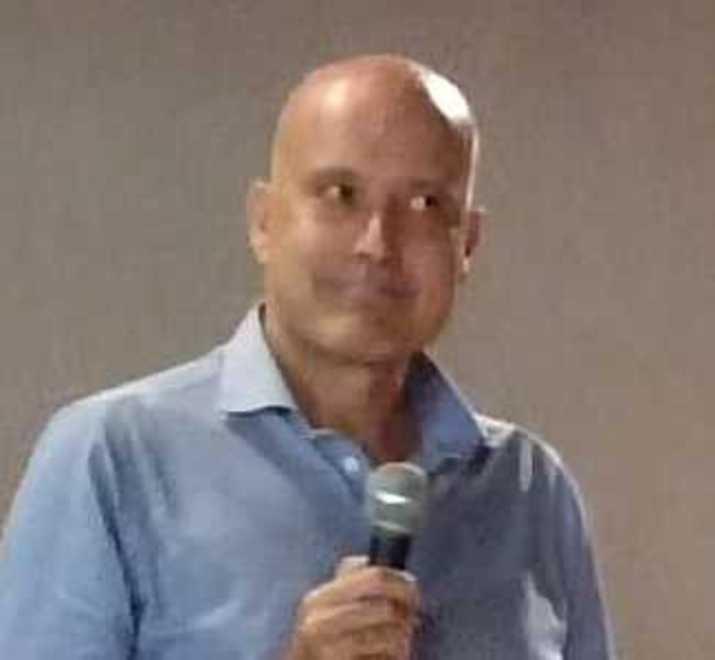 Medico “assolto” per i post sui social «Ora va rimosso il dirigente comunale»
