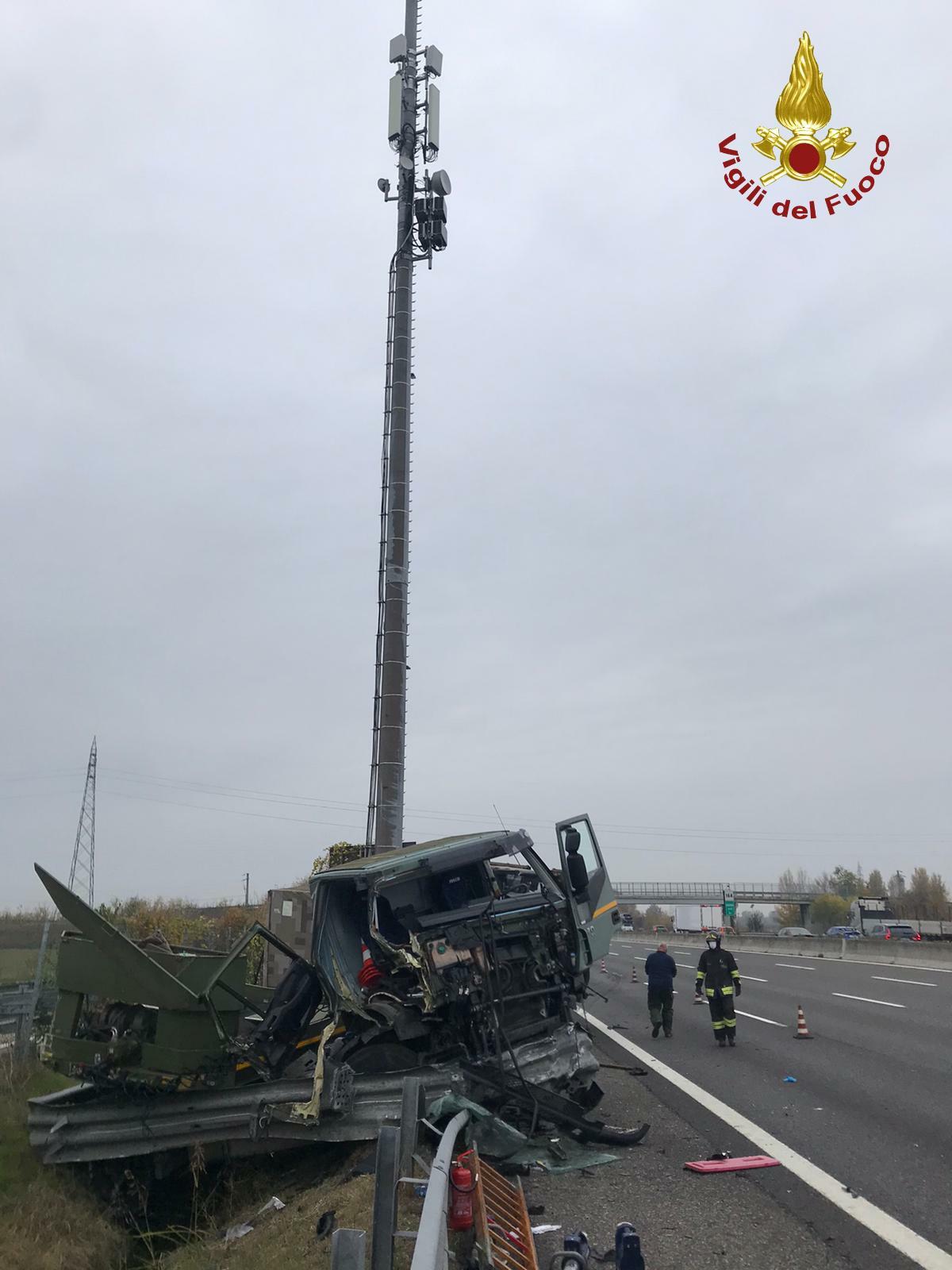 Modena, A1 chiusa per incidente: aperta parzialmente ma è caos in città  