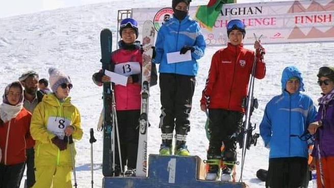 Il podio dell'Afghan Ski Challenge dove Nazira e Fariba lo scorso marzi si sono classificate rispettivamente prima e seconda