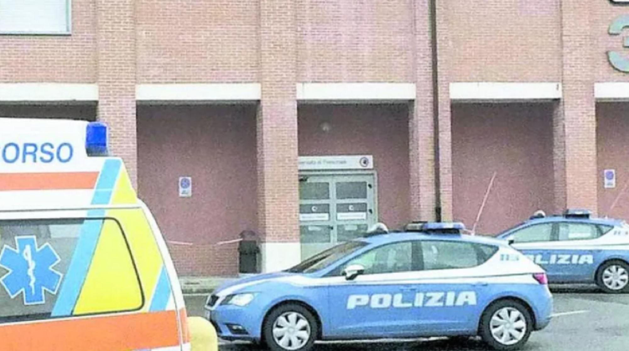 La polizia al pronto soccorso di Cisanello (foto d'archivio)