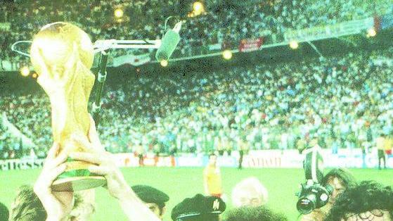 I tifosi della Capitale snobbano Paolo Rossi «Intitolargli l’Olimpico? Non se ne parla»