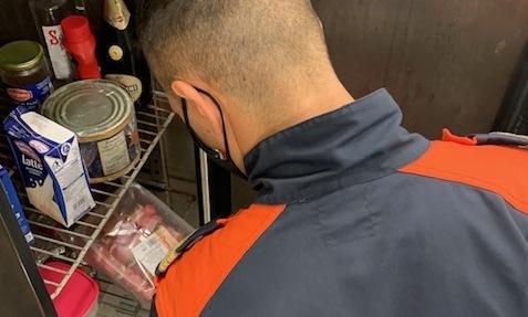 Sporcizia nei frigoriferi Guardia costiera e Asl chiudono un ristorante