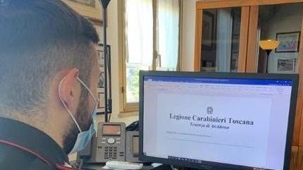 Clonano carte di credito per fare shopping on line Marito e moglie denunciati