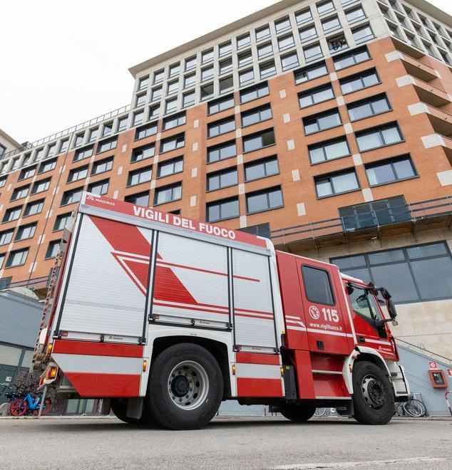 Le fiamme dalla cucina Intervento dei vigili 