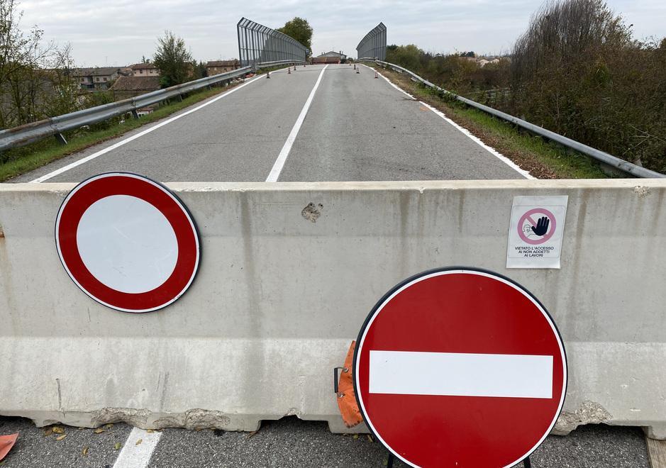 Spiragli per il ponte chiuso