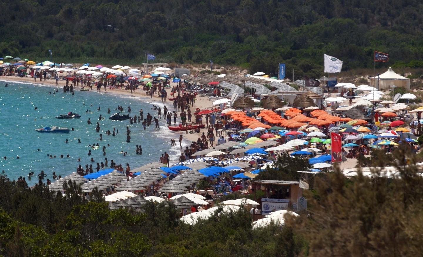 I balneari preoccupati: «L’isola fa gola, si rischia l’effetto Grecia» 