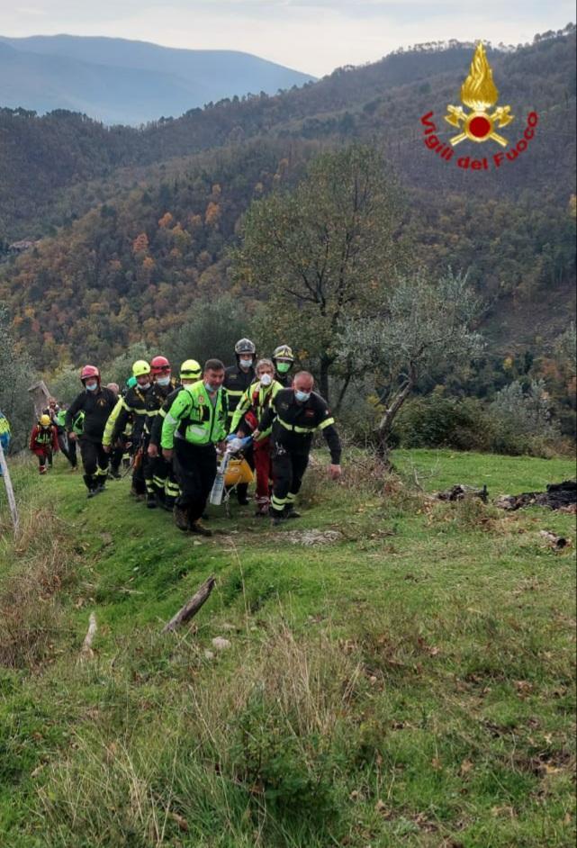 I soccorsi all'uomo poi deceduto