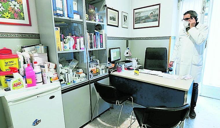 Reggio Emilia, l'allarme dei medici di base: «Sfiniti e oberati di lavoro» 