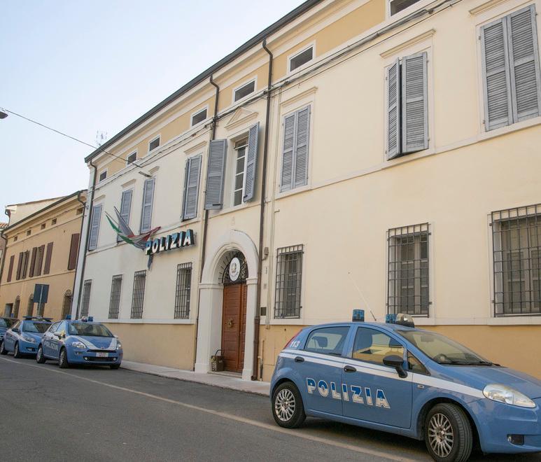 Mirandola: due ladri entrano in casa, ma la polizia li arresta 