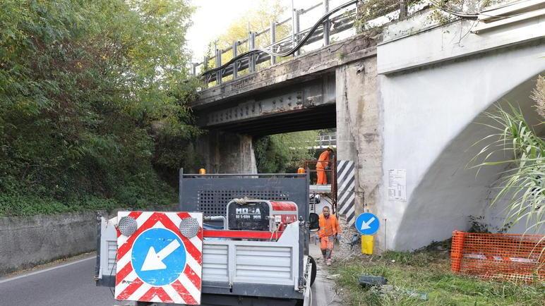 Ponte di Serravalle, stop al cantiere nel weekend