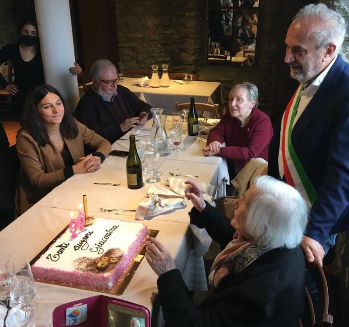 Festa grande per Giacomina La partigiana compie 96 anni 