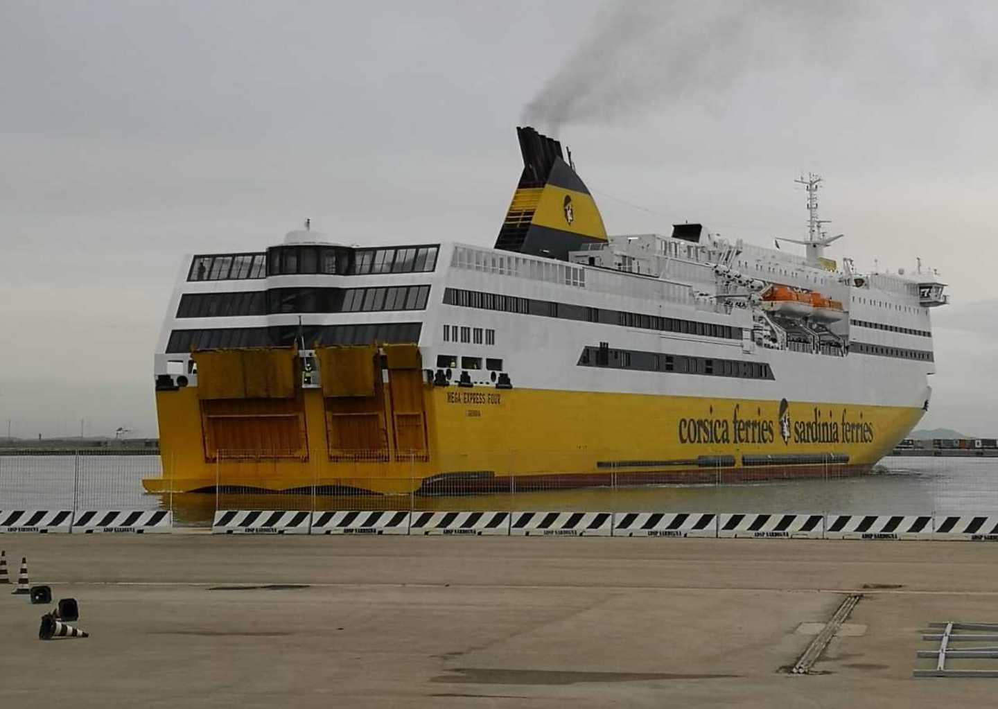 Verso la Corsica più passeggeri e merci 
