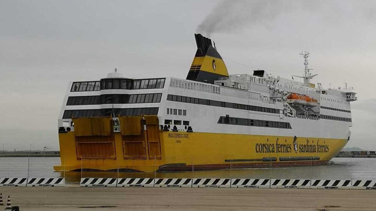 Verso la Corsica più passeggeri e merci