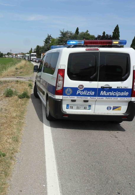 Salvaterra, investito in bicicletta a 21 anni. Le sue condizioni sono gravi 