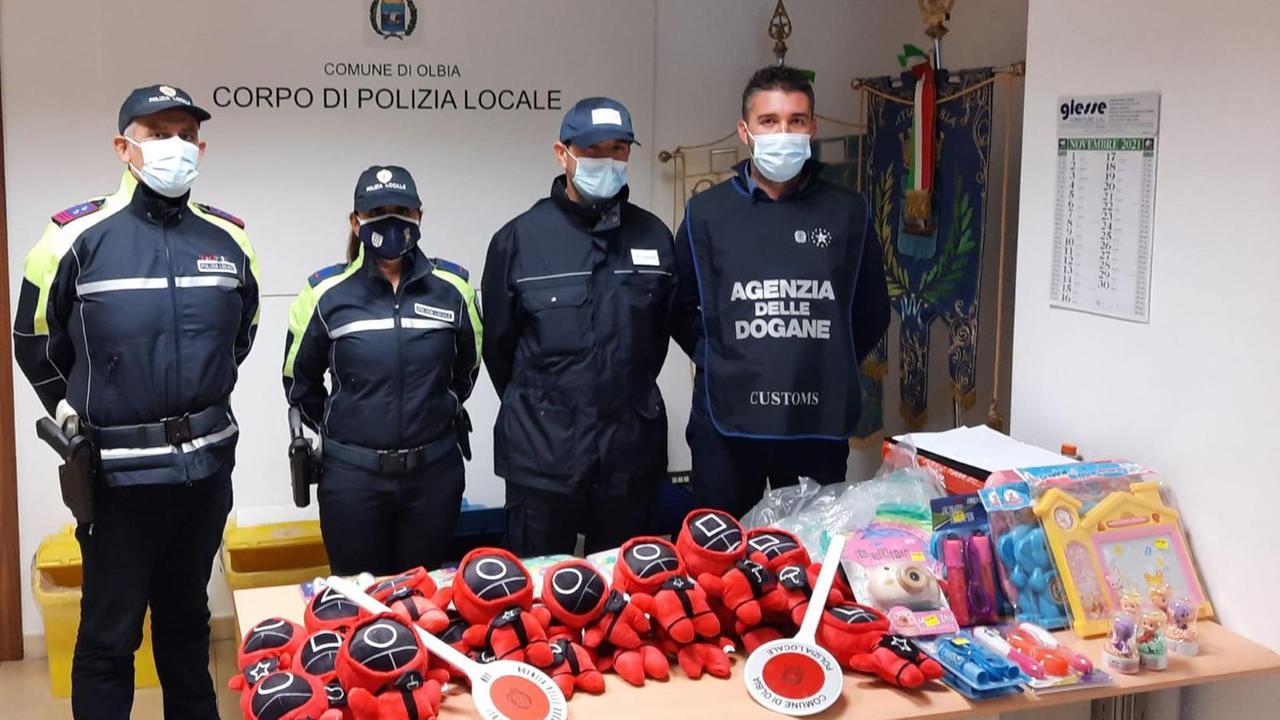 Olbia, per la prima volta in Italia sequestrati giocattoli ispirati alla serie Netflix Squid game