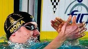 Lorenzo Mora si scatena all’International League e trionfa nei 200 dorso