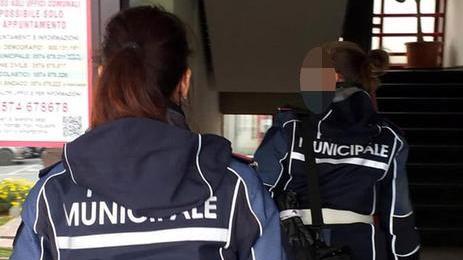 Agliana, l’avvocato della comandante: «Arresti non giustificati dal contenuto degli atti»