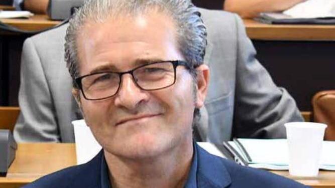 «Pulizia e via i ponteggi da via Roma» L’impegno sul Politeama dell’assessore