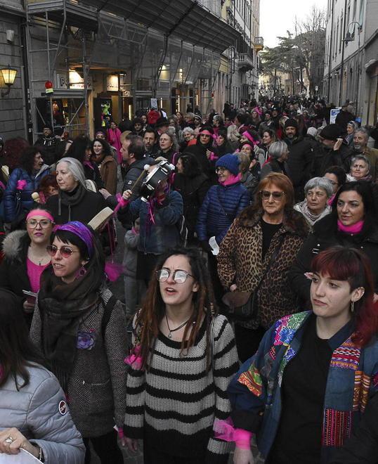 Stop alle manifestazioni alla stazione e in centro storico 