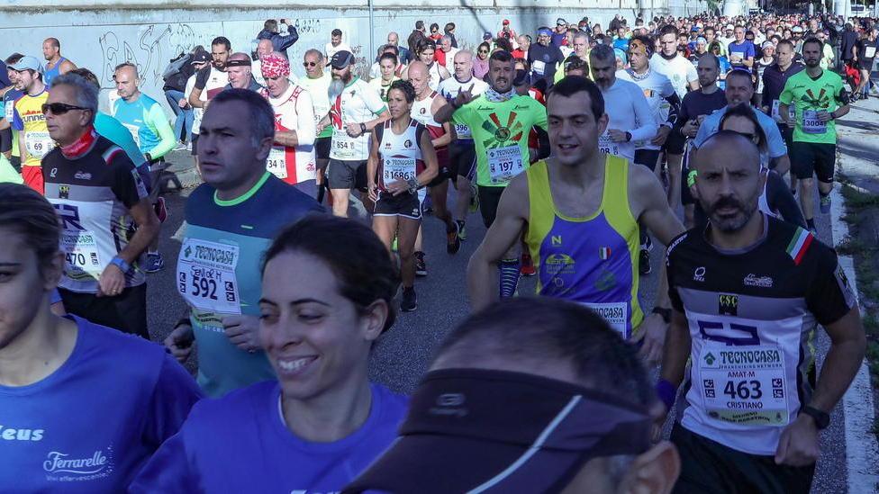 La Mezza Maratona chiude strade e piazze