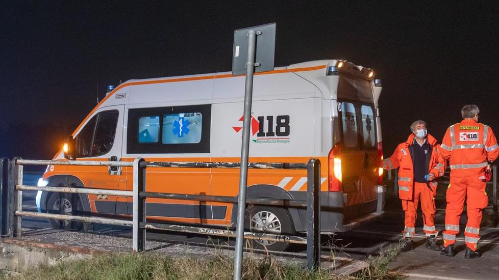 Ferrara, trovato morto nel suo rifugio di fortuna. La vittima un anziano straniero senzatetto