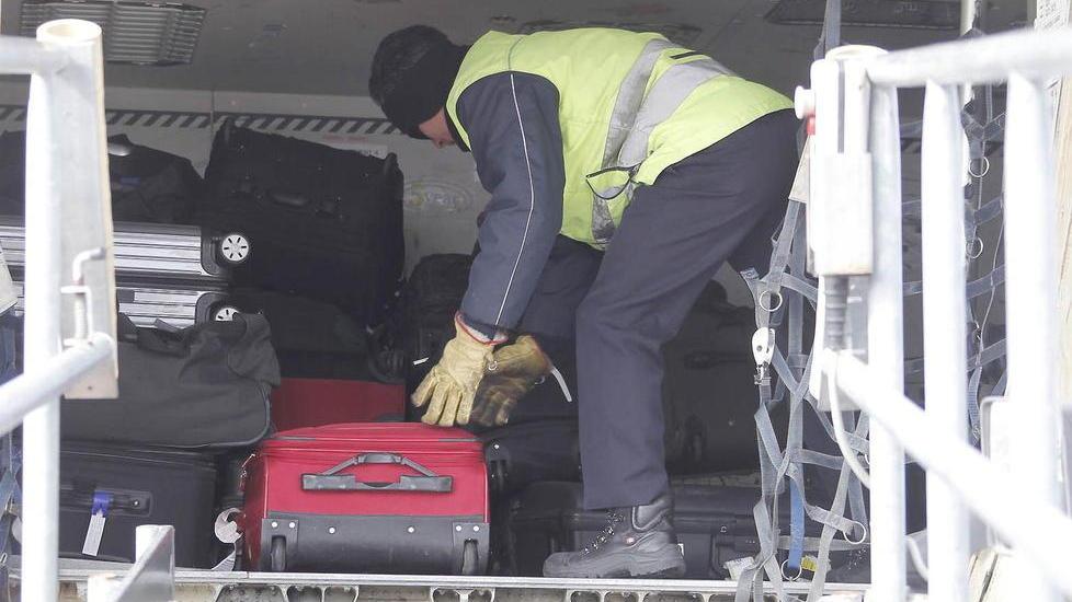 La sistemazione dei bagagli è tra i servizi Handling