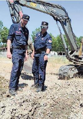 I rilievi dei carabinieri a Peccioli