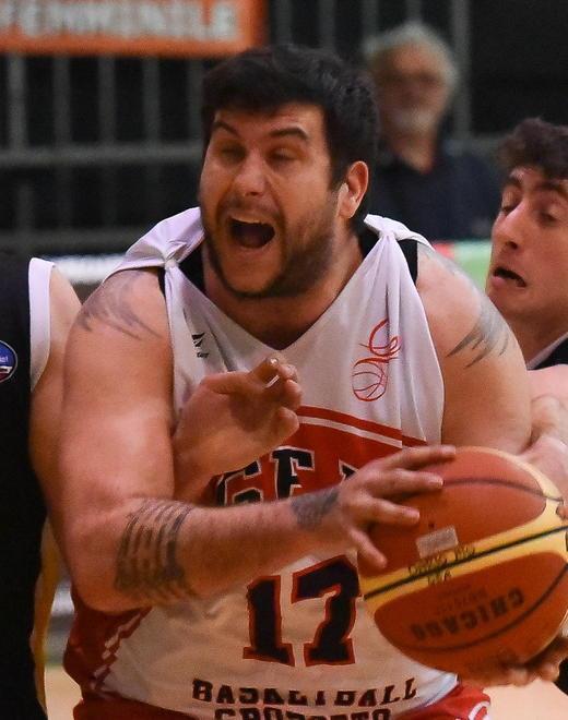 Gea recupera Roberti per il match contro Lucca «Stasera serve grinta»