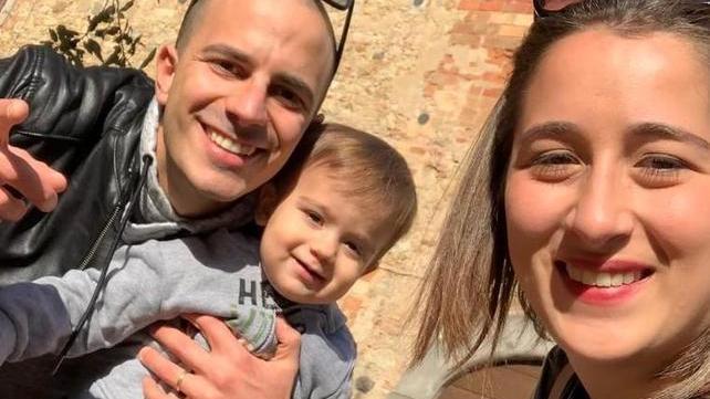 Gli ex piccoli alunni al nido 30 anni dopo con il loro Edoardo