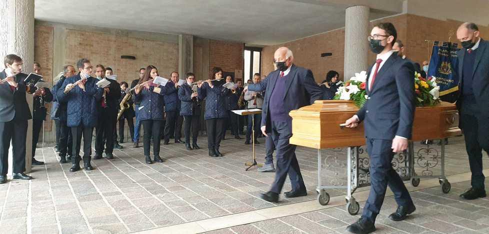 Ieri l’addio in musica a Biondi, vera anima della filarmonica