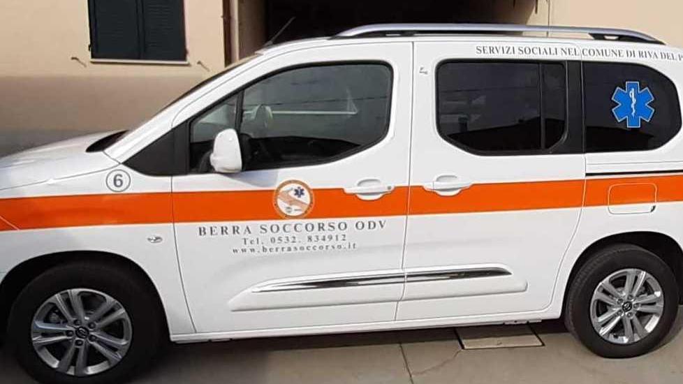Una nuova auto attrezzata per i cittadini Dopo 13 anni Berra Soccorso è in prima fila