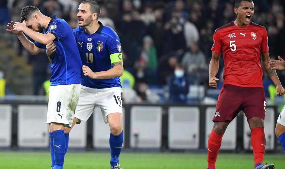 Altri tre infortunati, questa difesa è a pezzi però gli azzurri vogliono subito il “pass” 