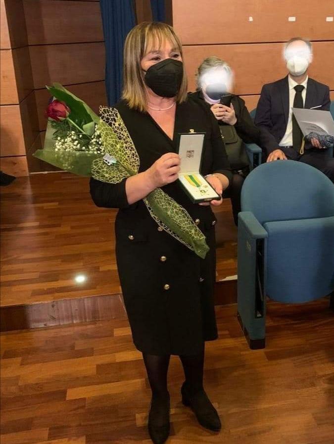 Maestra del Lavoro e di altruismo 