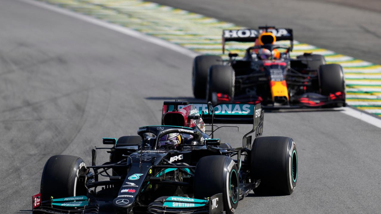 Hamilton si porta in testa