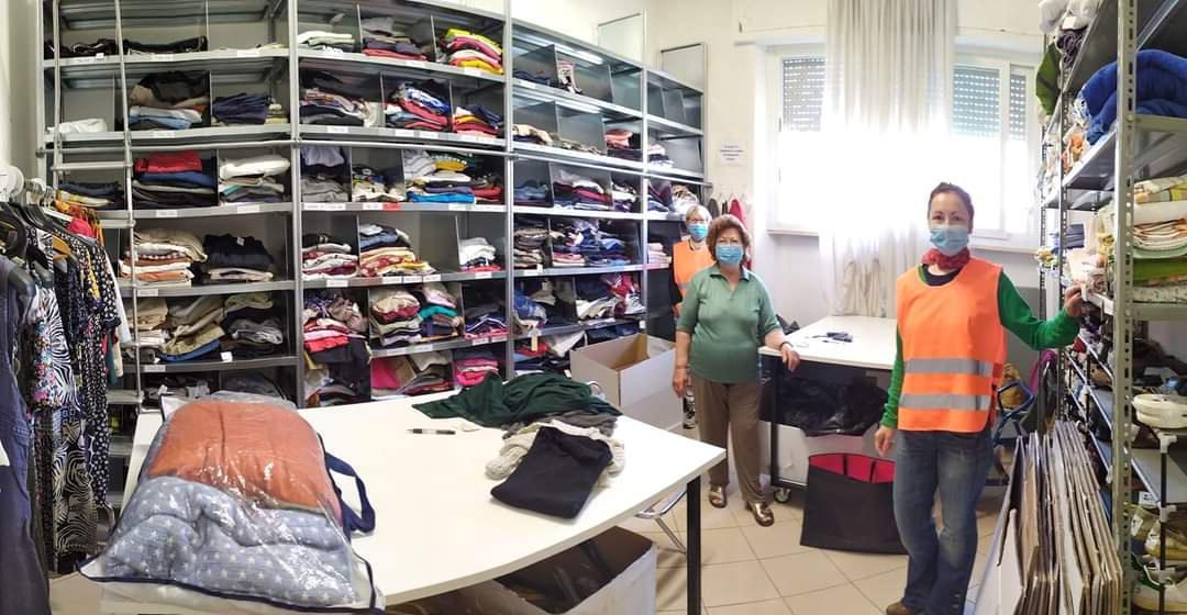 Viaggio della solidarità nella parrocchia di Don Bosco a Viareggio: «Cure, spesa e abiti a chi è in difficoltà» 