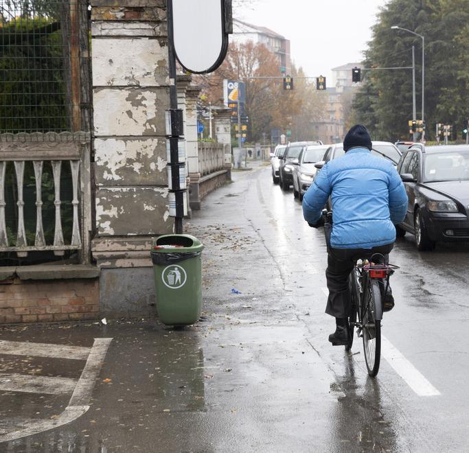 Modena. Donna investita, individuato il pirata. I residenti: «Vignolese, troppe corse» 