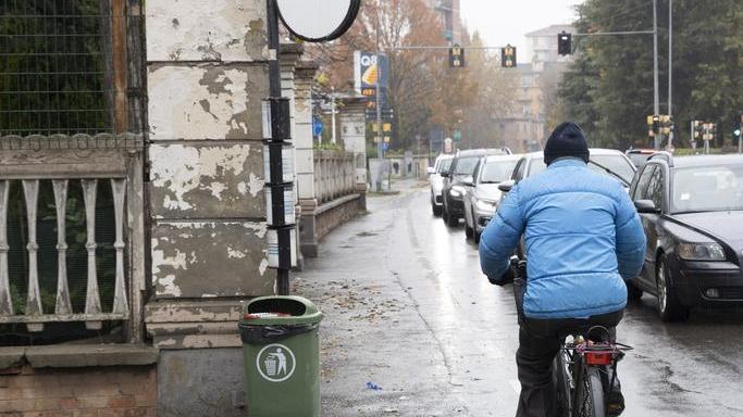 Modena. Donna investita, individuato il pirata. I residenti: «Vignolese, troppe corse»