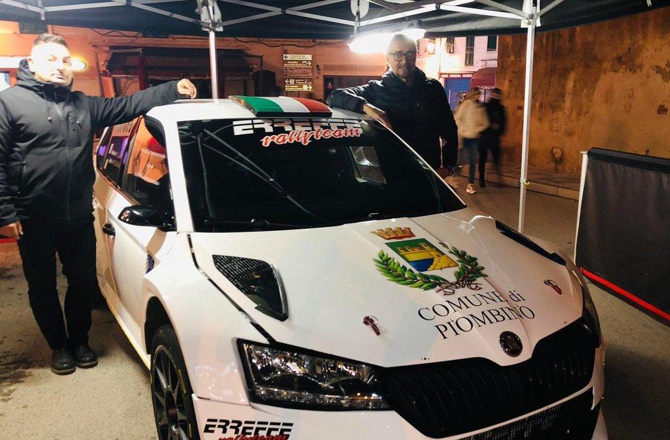 Lo stemma del Comune sulla Skoda di Sollazzo