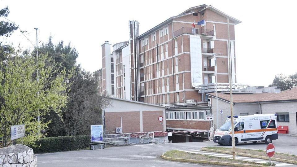 All’ospedale Sant’Andrea «Due giorni senza radiologo»