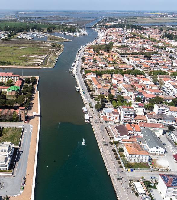 Quattordici comuni e 527mila abitanti