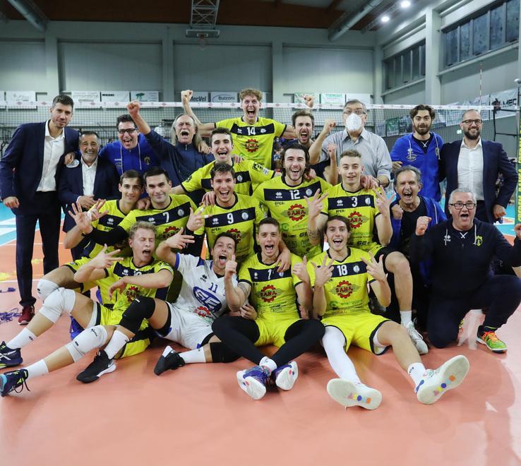 Sama rullo compressore, Macerata crolla 