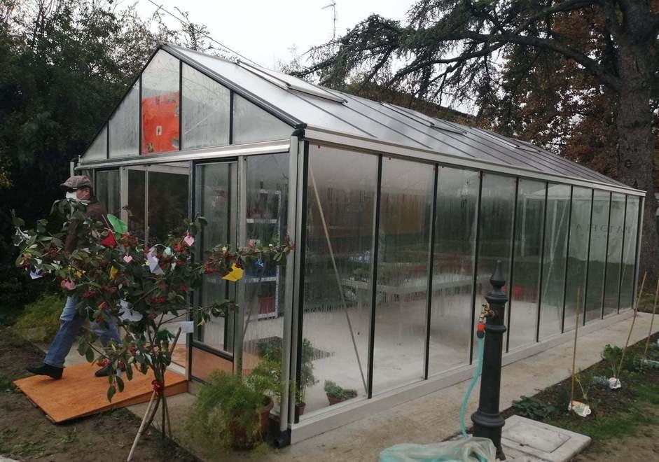 Inaugurata la serra a scuola