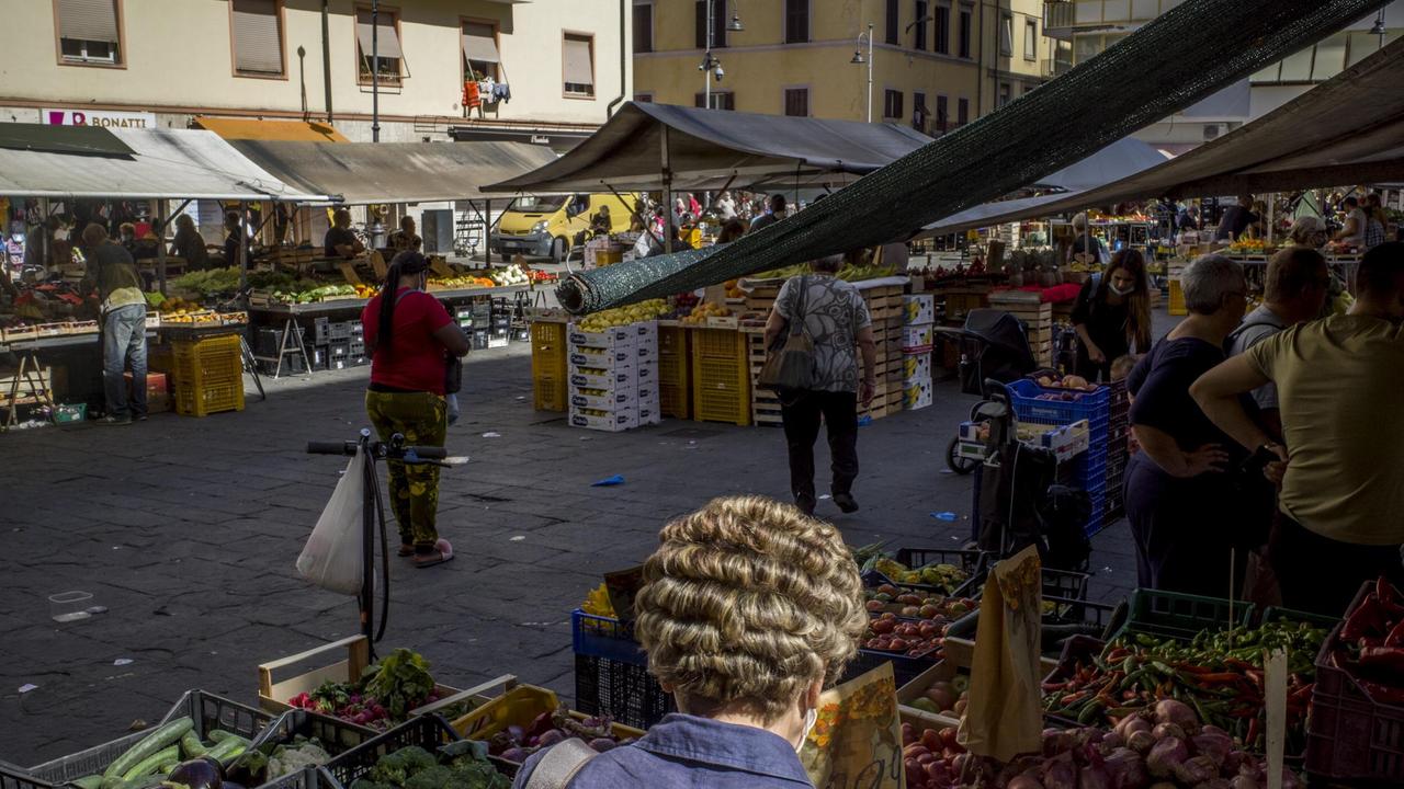 Una veduta di piazza Cavallotti