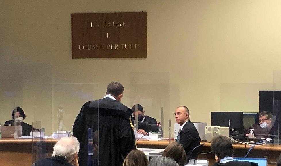 Modena, l'investigatore al processo: «Giovanardi usò un tono intimidatorio» 