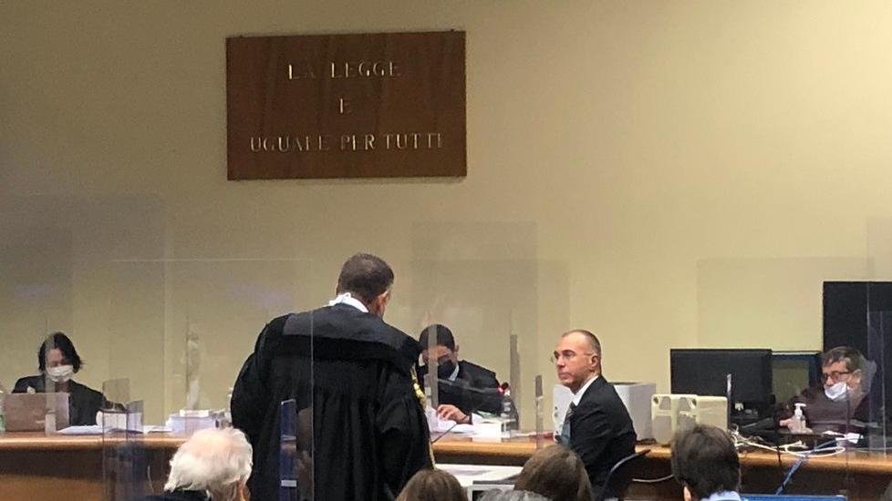 Modena, l'investigatore al processo: «Giovanardi usò un tono intimidatorio» 