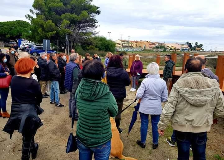 Sit-in contro la passerella della Caletta 