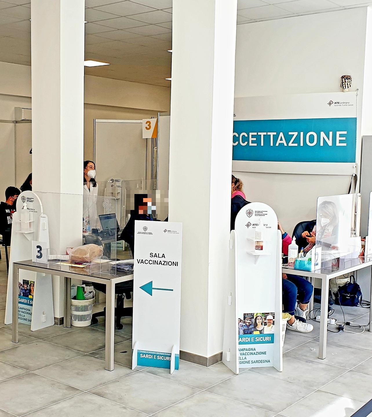 Sassari, vaccini senza prenotazione file all’Hub La Nuova Sardegna
