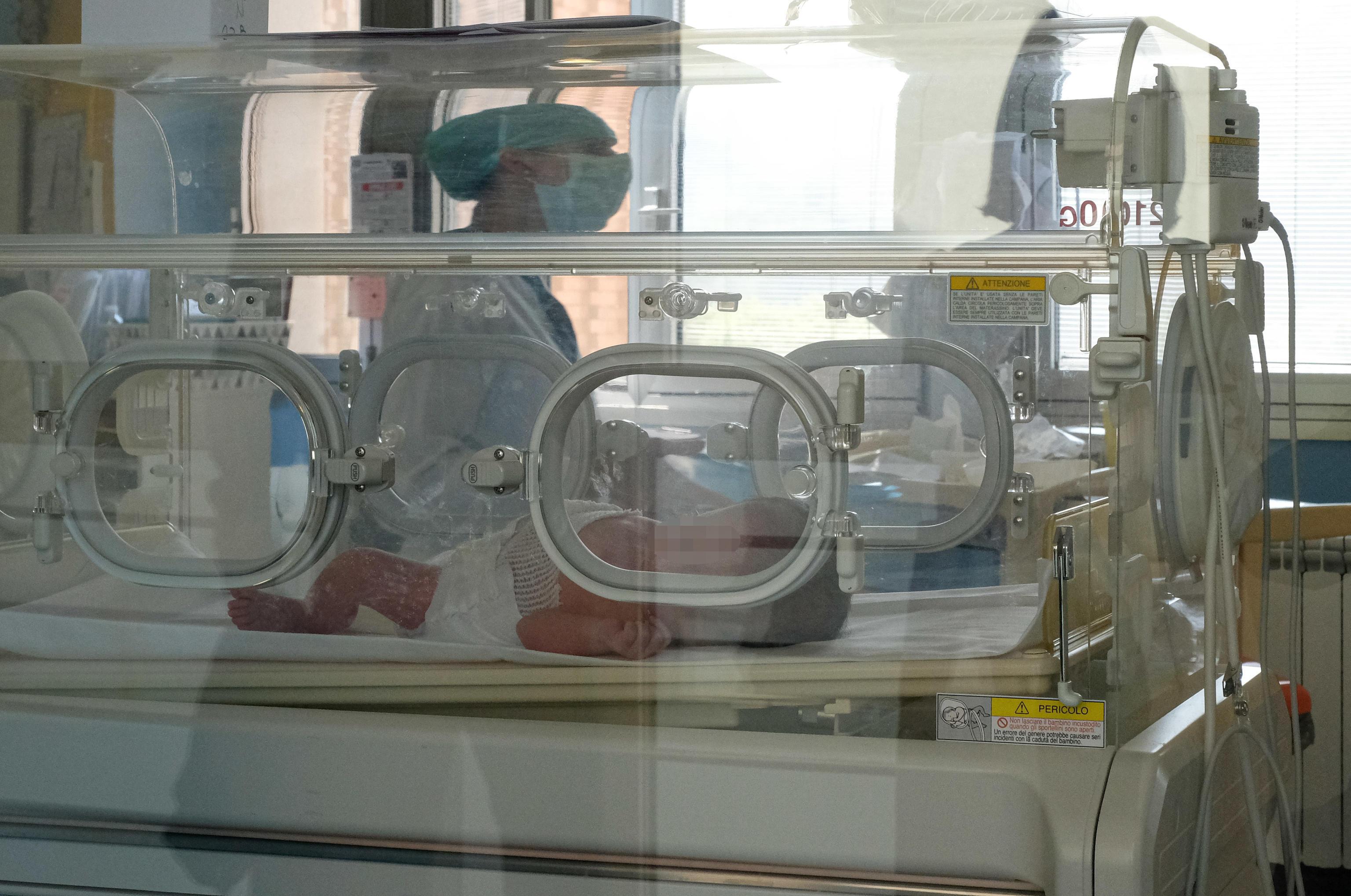 Lanusei, dimesso il neonato positivo: continuerà le cure a casa 
